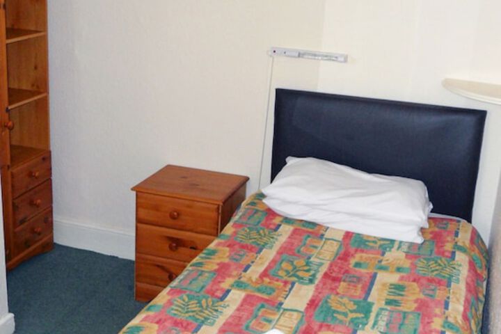 Room 17 of 61