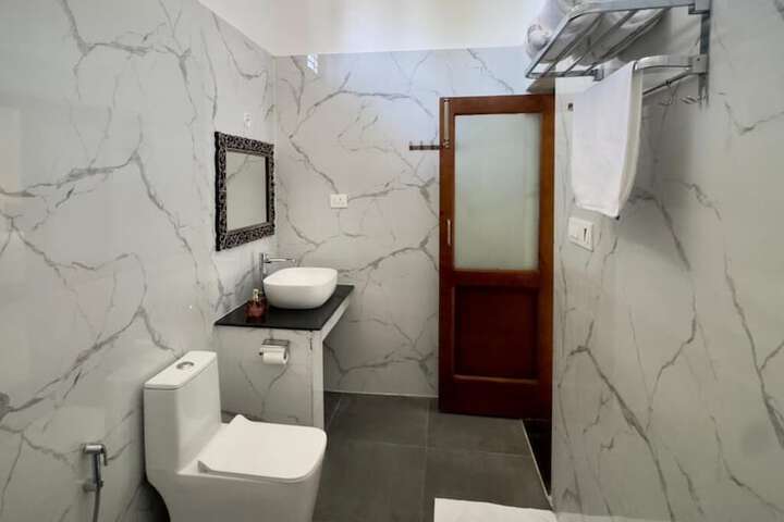 Room 6 of 29