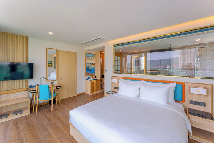 Room 21 of 83