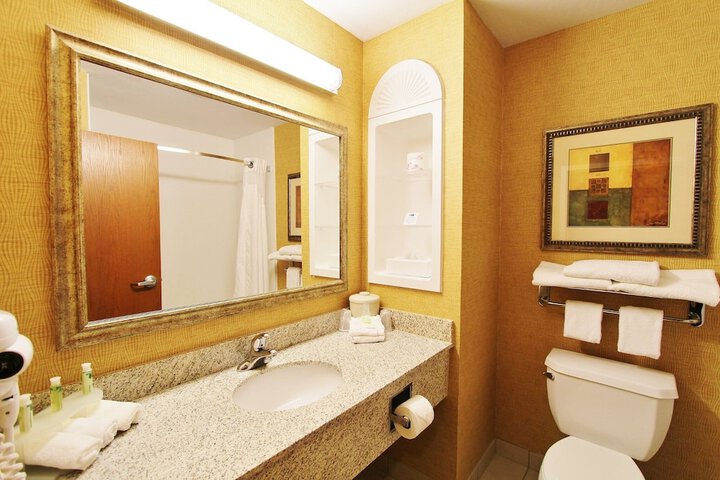 Room 14 of 38