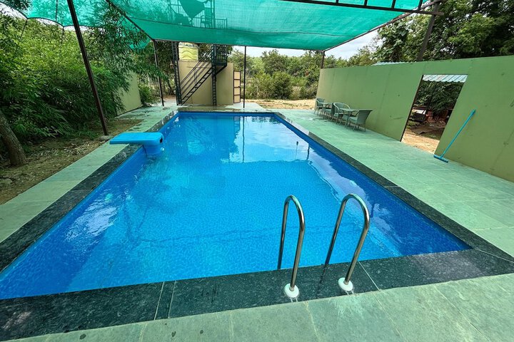 Pool 34 of 66