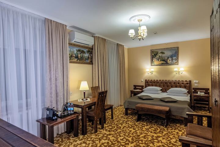 Room 25 of 95