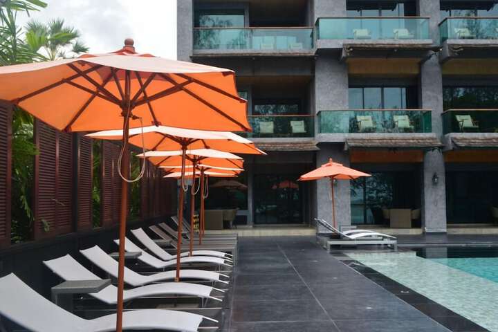Sundeck 50 of 58