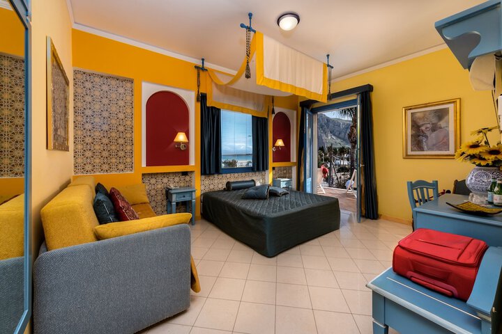 Room 9 of 44