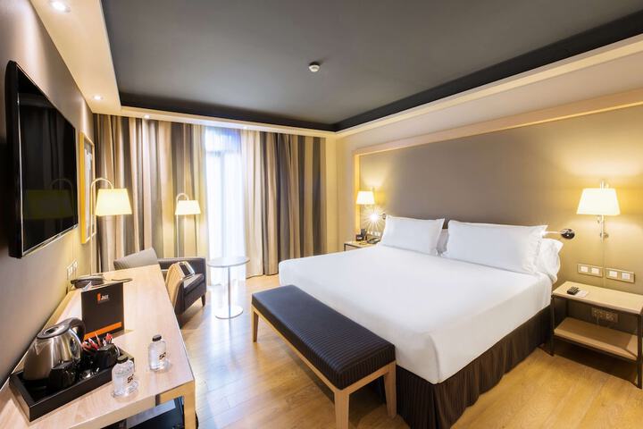 Room 10 of 82