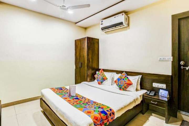 Room 3 of 37