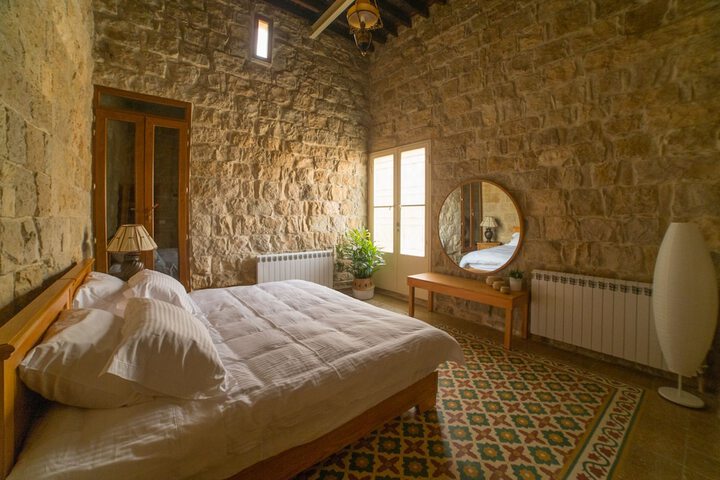 Room 7 of 26