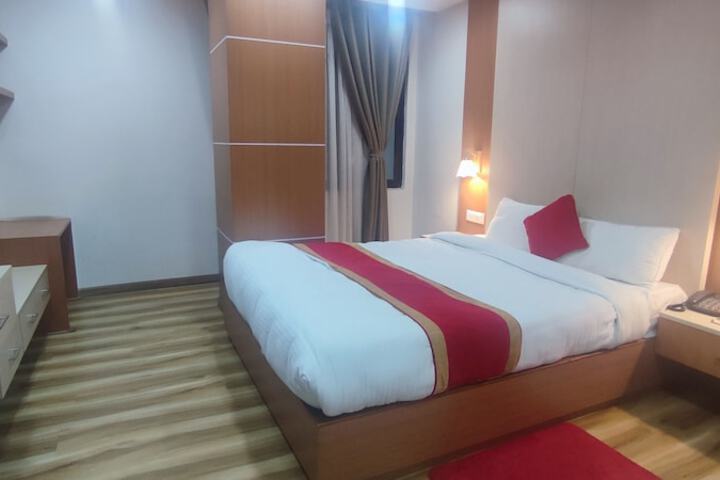 Room 14 of 28