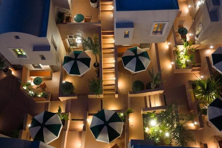 Hotel 276 of 282