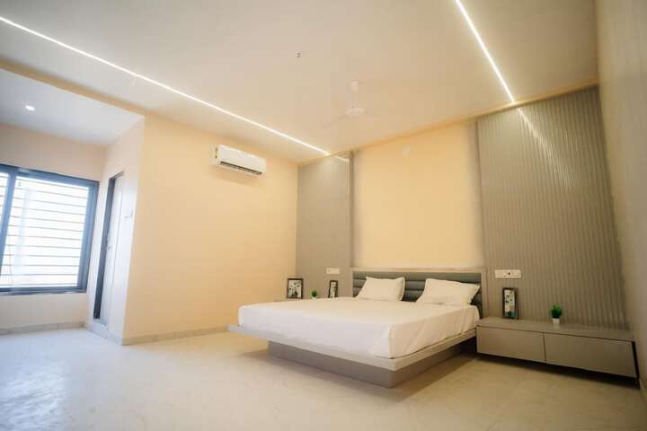 Room 16 of 24