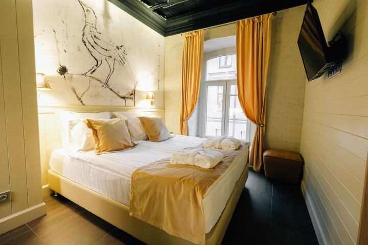 Room 6 of 73