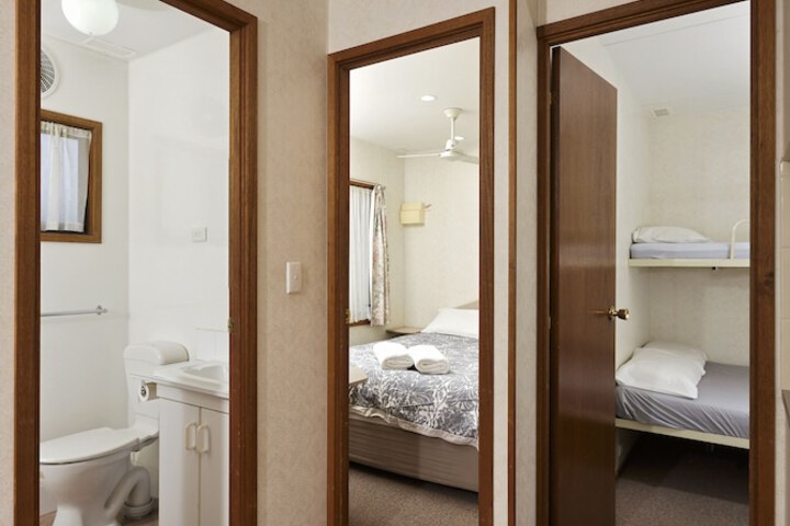 Room 21 of 33