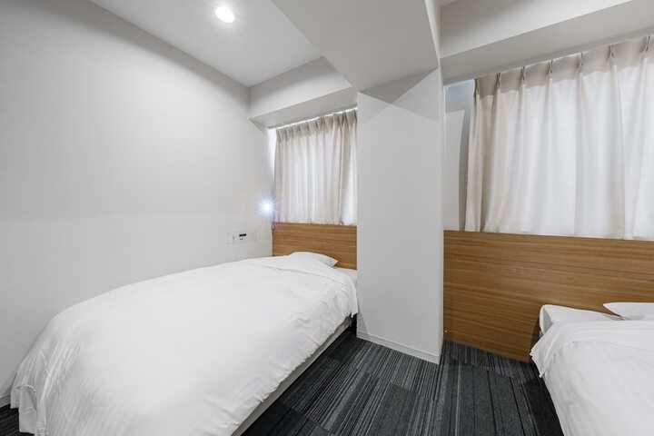 Room 19 of 112