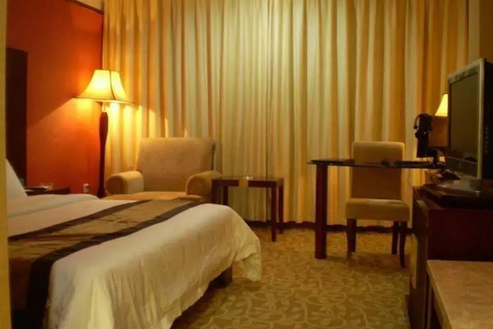 Room 4 of 11