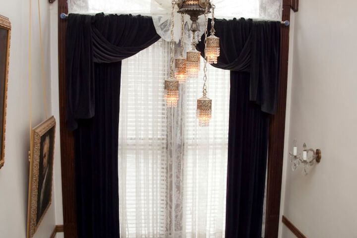 Ballroom/Hall 35 of 42