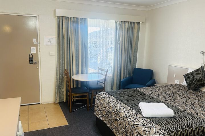 Room 21 of 54