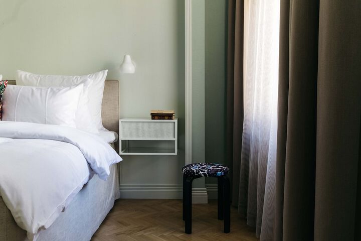 Room 28 of 115