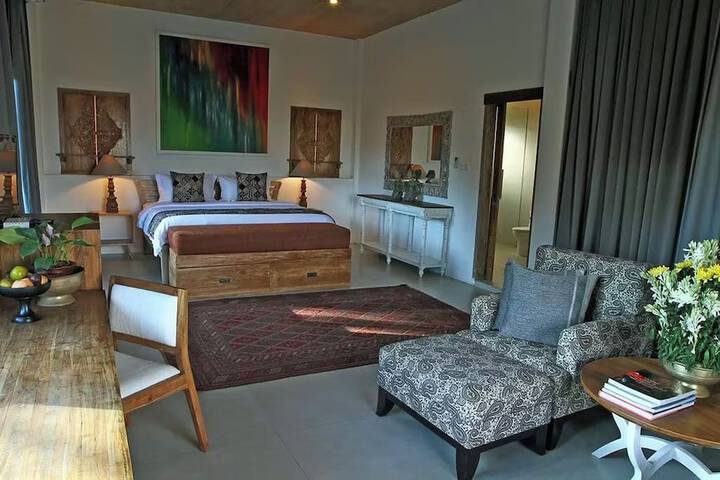Room 16 of 49