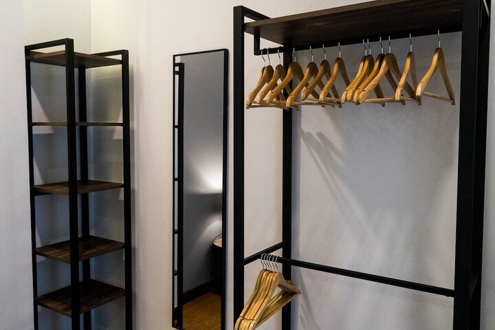 Room 6 of 20