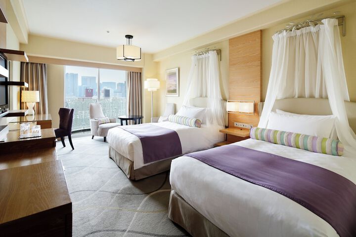 Room 44 of 239