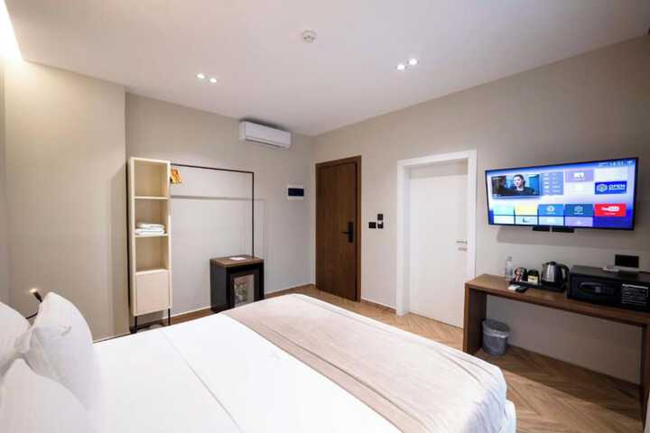 Room 27 of 265