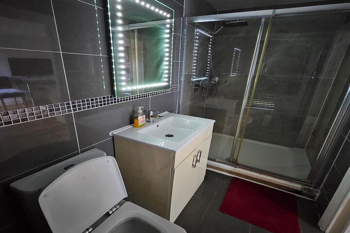 Room 20 of 23