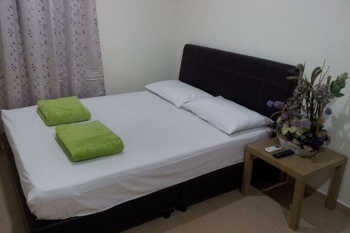 Room 5 of 19