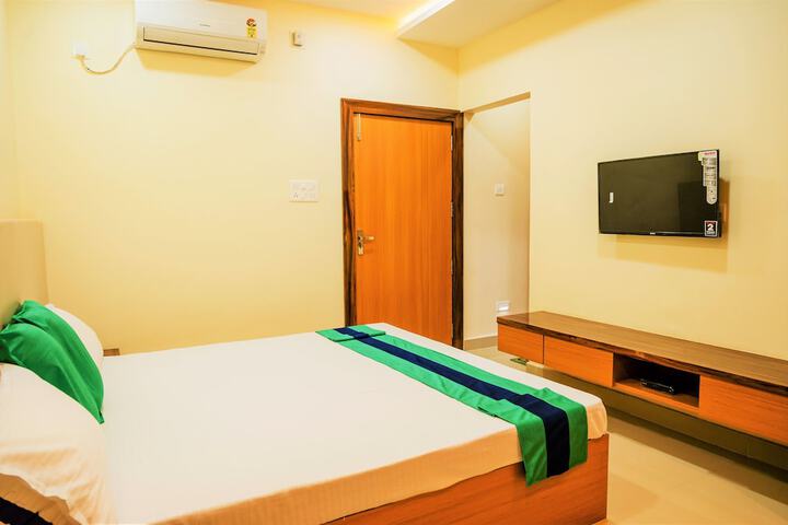 Room 17 of 36