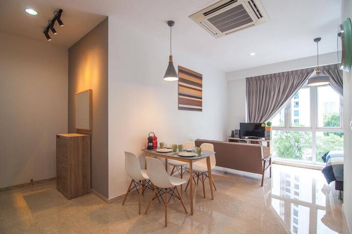 Room 4 of 5