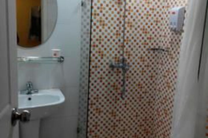 Room 7 of 11