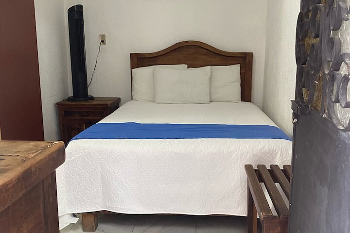Room 8 of 36