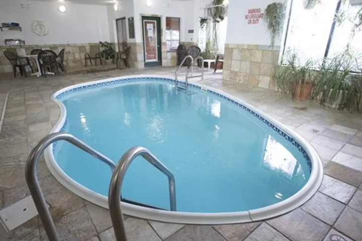 Pool 10 of 20