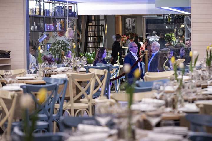 Dining 120 of 134