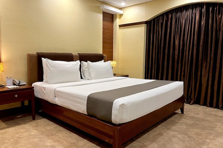 Room 5 of 26