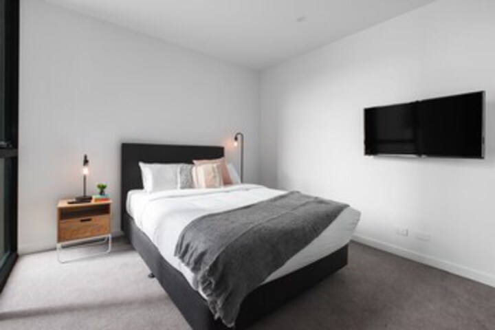 Room 8 of 22
