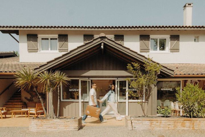 Adishatz Motel