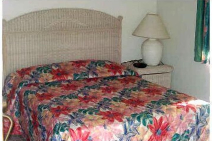Room 5 of 17