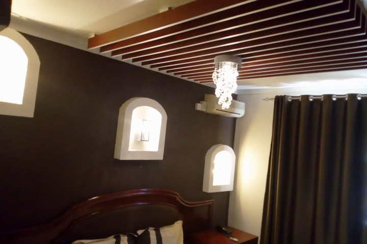 Room 22 of 48