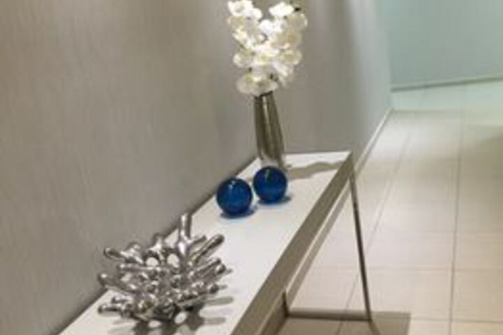 Ballroom/Hall 17 of 26