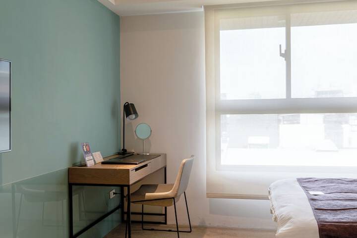 Room 32 of 54