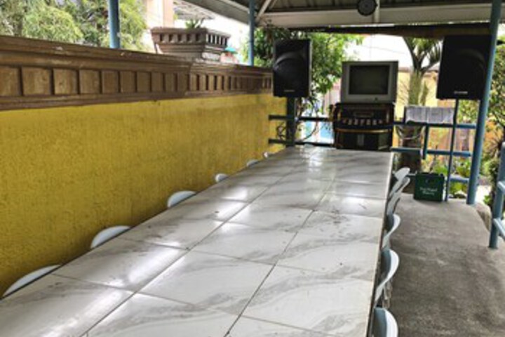 Room 6 of 20