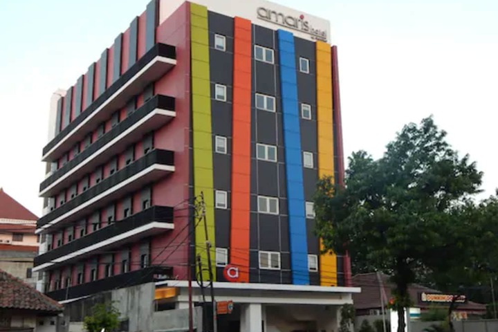 Hotel Entry