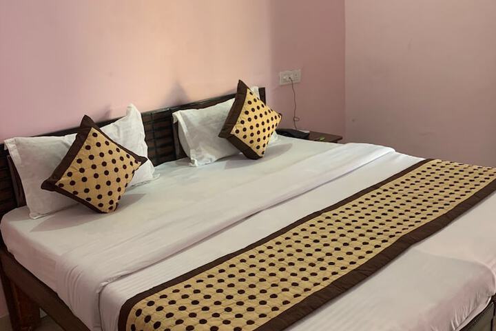 Room 2 of 14