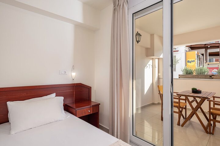 Room 32 of 127