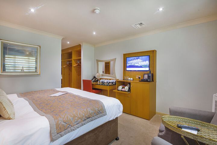 Room 13 of 46