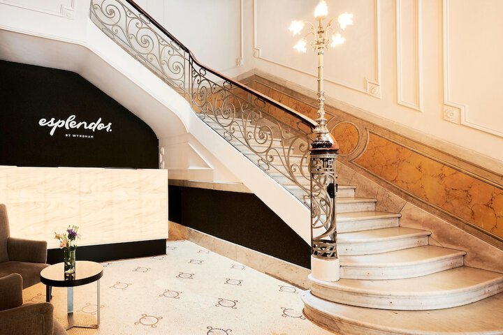 Entrance & Lobby