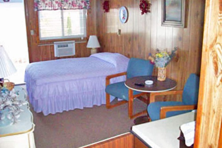 Room 2 of 7