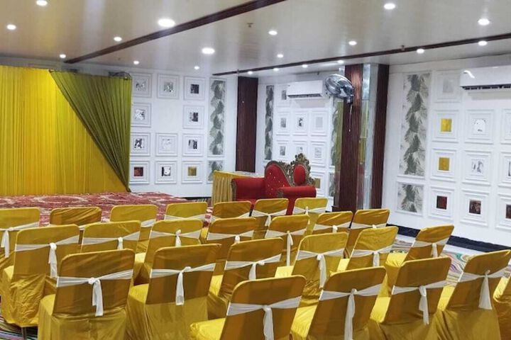 Ballroom/Hall 14 of 25