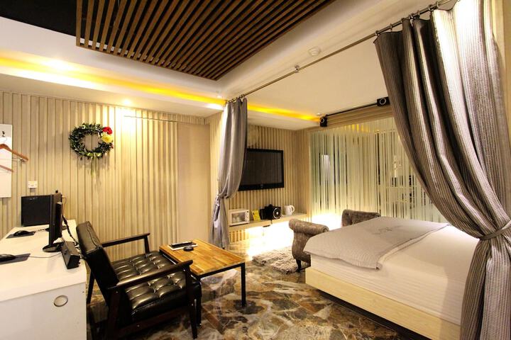 Room 39 of 56