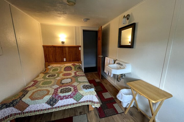 Room 23 of 37